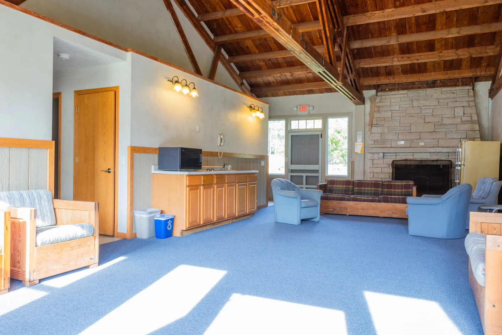  2025/04/Blue-Door-Dorm-1.jpg 
