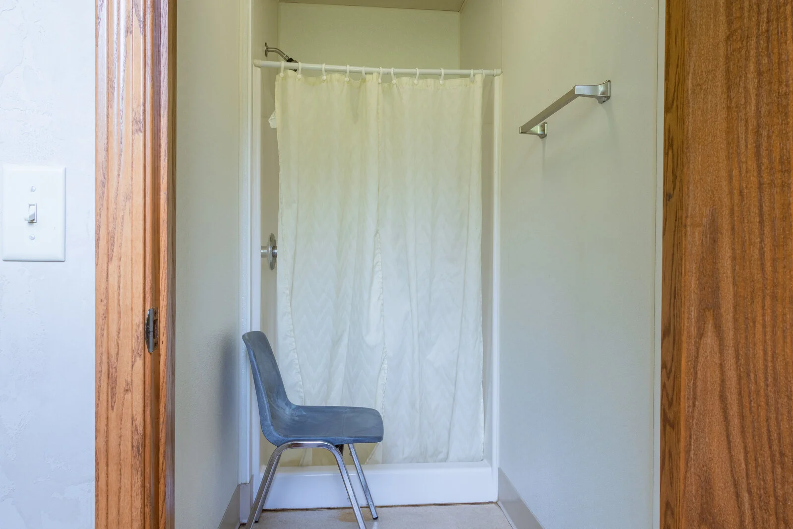  2025/04/Blue-Door-Dorm-3.jpg 