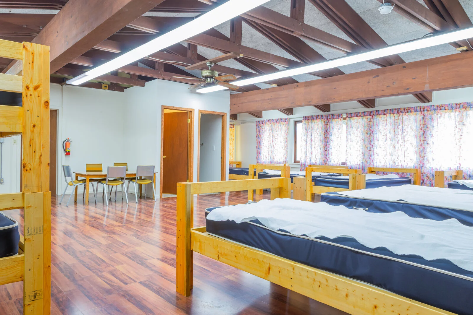  2025/04/Brown-Door-Dorm-5.jpg 