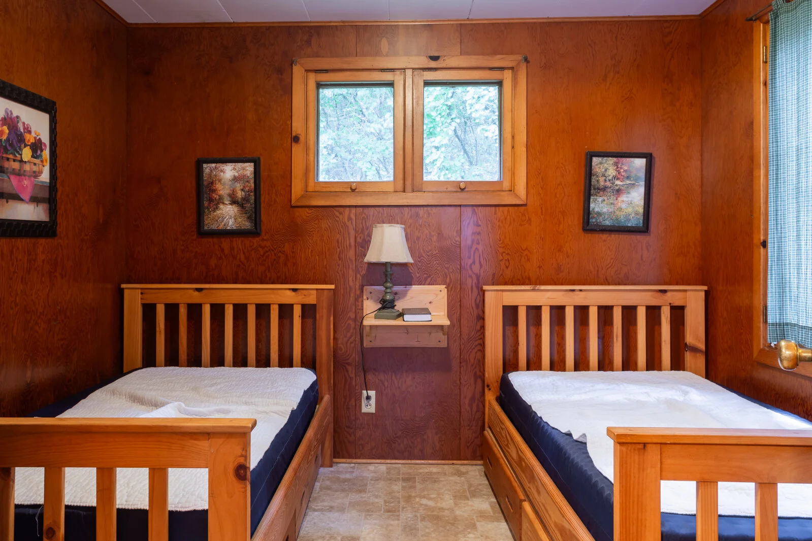  2025/04/Killian-Cabin-2.jpg 