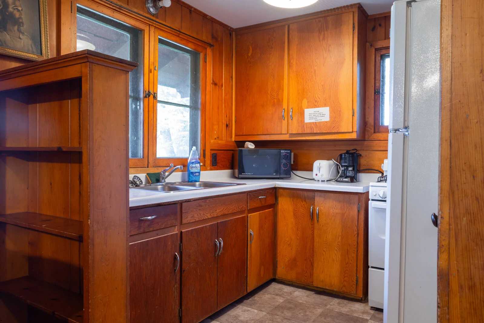  2025/04/St-Louis-4-Cabin-3.jpg 