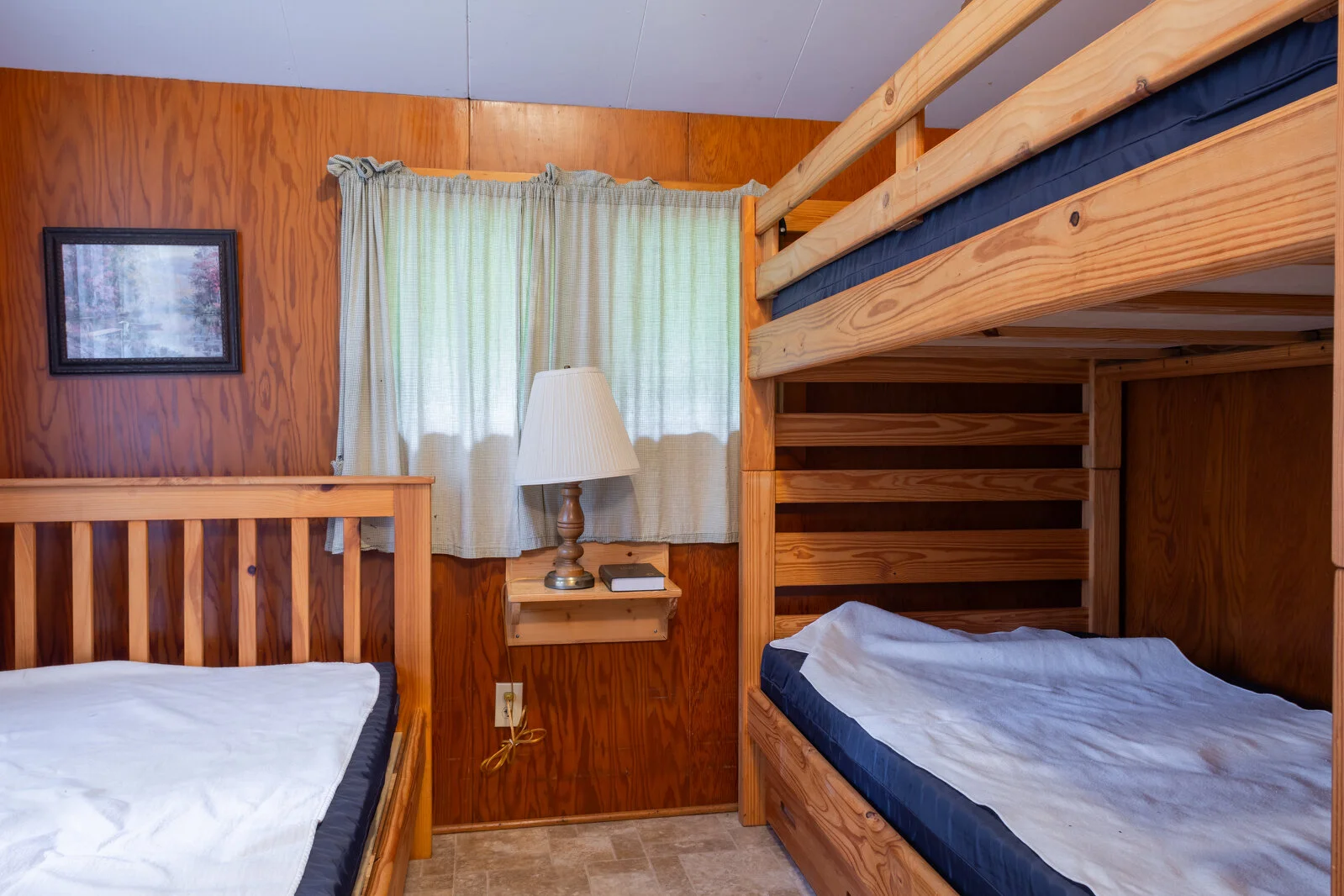  2025/04/Tompkins-Cabin-5.jpg 