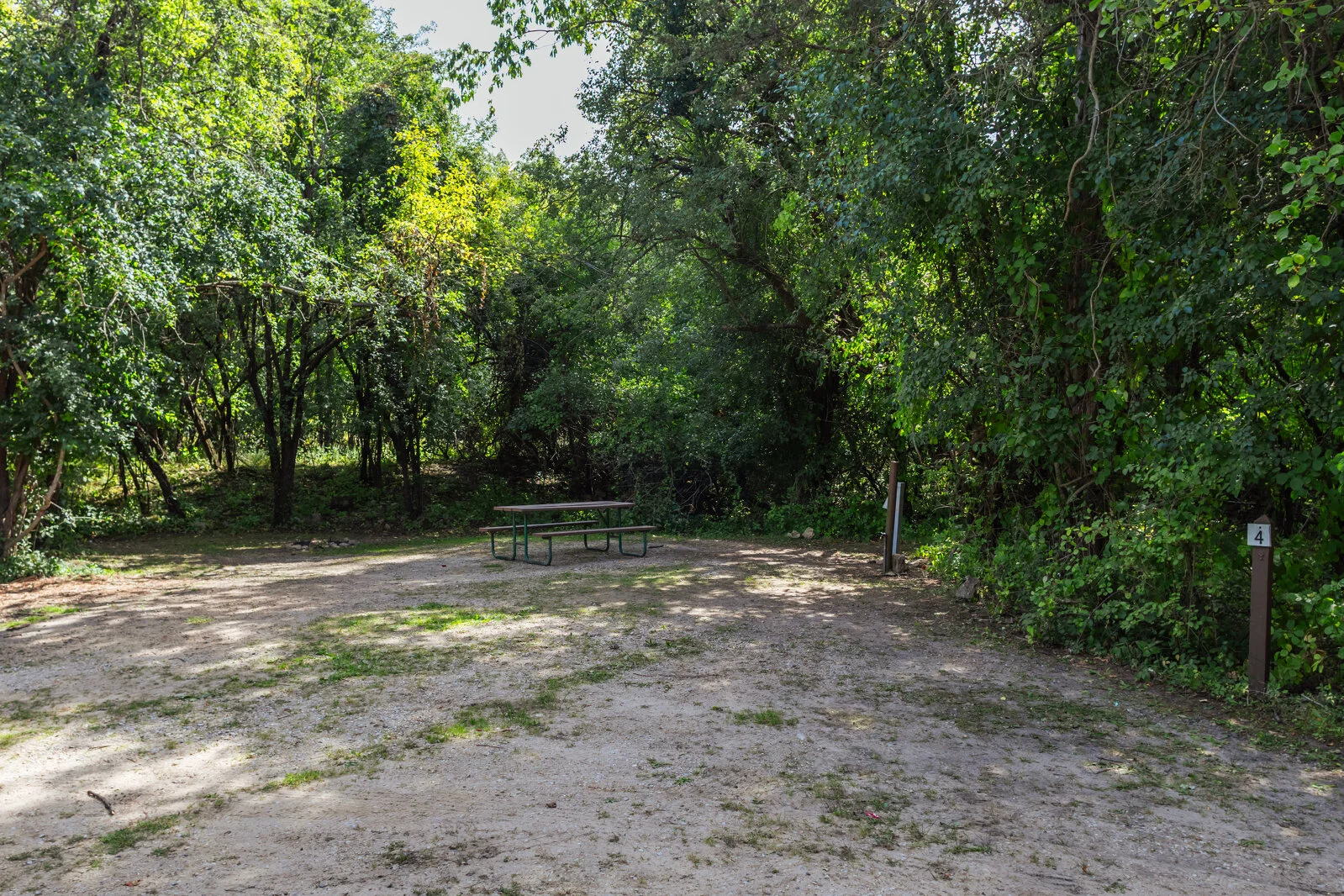  2025/04/Tower-View-Circle-Camping-Site-04.jpg 